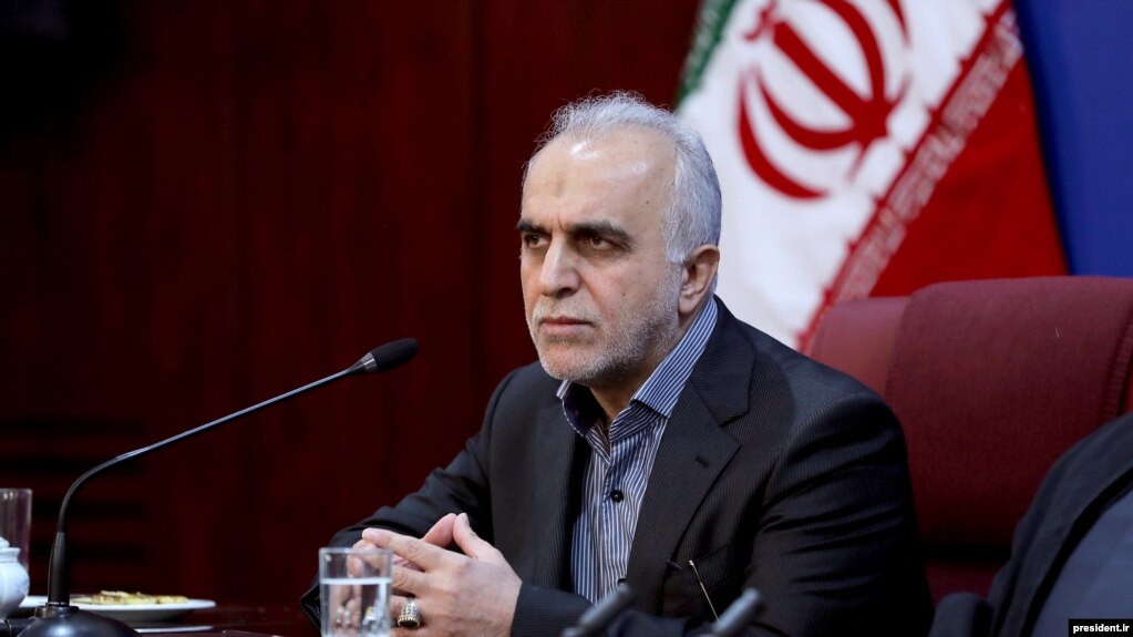 فرهاد دژپسند، وزیر اقتصاد ایران