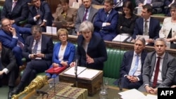 Premierul Theresa May în timpul dezbaterilor din Parlamment, 15 ianuarie 2019