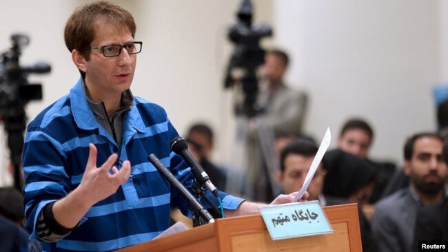 Babak Zanjani appears during a court session in Tehran, November 17, 2015