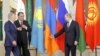 Эксперты: Центральной Азии все сложнее маневрировать между интересами Запада и России 