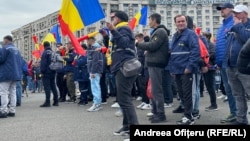 Minerii au strigat lozinci antiguvernamentale la protestul din fața Guvernului.