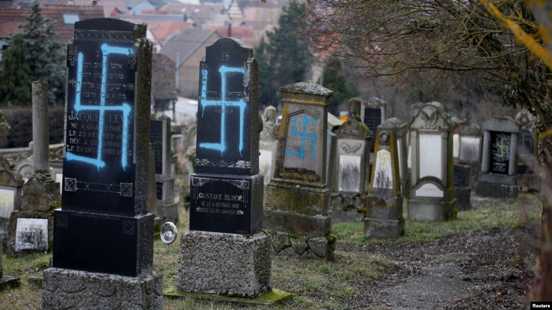 Iscrtani kukasti krstovi na nadgrobnim spomenicima