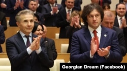 Бидзина Иванишвили и Ираклий Кобахидзе в парламенте, архивная фотография
