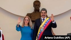 Venecuelanski lider Nikolas Maduro i njegova supruga Silija Flores posle polaganja zakletve za treći predsednički mandat, 10. januar 2025.