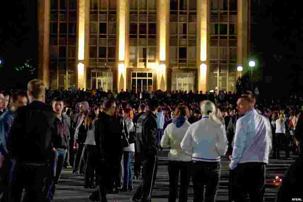 Moldova - Demonstration against poll results, Chisinau 6April2009