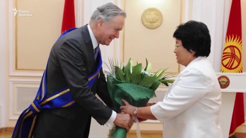«Отунбаева сделала все для спасения страны»