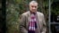 Ֆրանսիա - Արսեն Չաքրյանը Վիտրի-սյուղ-Սենի իր տան մոտ, 2011թ․