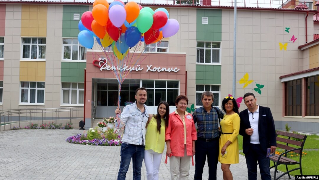 Татар җырчылары Казандагы балалар һосписы белән танышты