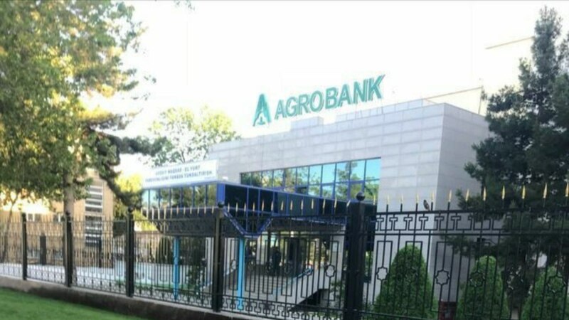 “Agrobank” aholiga berilgan kreditni qaytarish uchun xodimlarni dam olishsiz ishlatmoqda