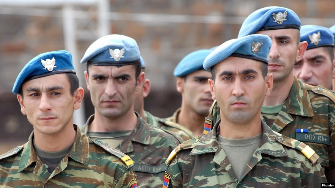 Ermənistanın Müdafiə Nazirliyi orduda nizamnamə qaydalarına dəyişikliklər edir