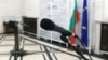 Празен микрофон в сградата на Народното събрание. Снимката е илюстративна.