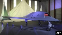 Pamje e një modeli evropian të aeroplanit luftarak pa ekuipazh
