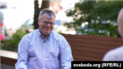 Віктар Бабарыка падчас інтэрвію Радыё Свабода. Варшава, 9 жніўня 2026