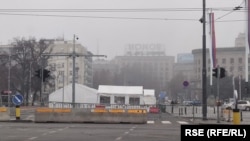 Šatori pristalica vlasti kod Skupštine Srbije