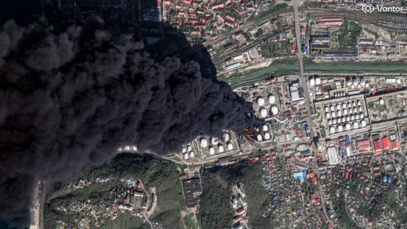 'There's Oil Everywhere': Burning Russian Refinery Triggers Environmental Crisis