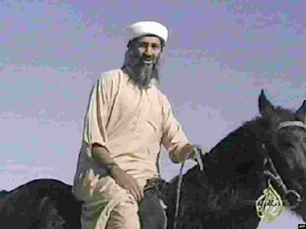 Osama bin Laden, Afganistan, 1998. Foto: AFP / Al Jazeera 