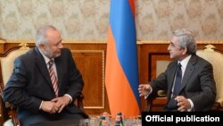 Armenia - President Serzh Sarkisian (R) meets with Aleksandr Fomin, director of Russia’s Federal Service for Military-Technical Cooperation, in Yerevan, 14Aug2013.