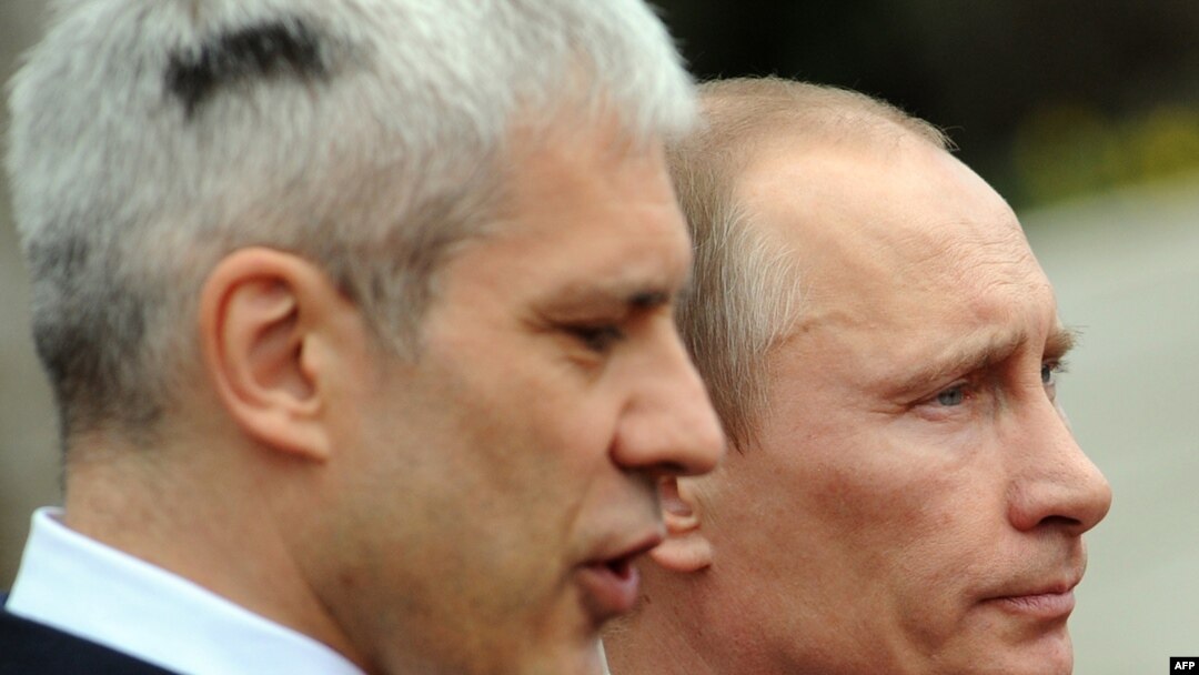 Президент Сербии Борис Тадич (слева) и российский премьер Владимир Путин