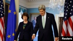 Catherine Ashton dhe John Kerry