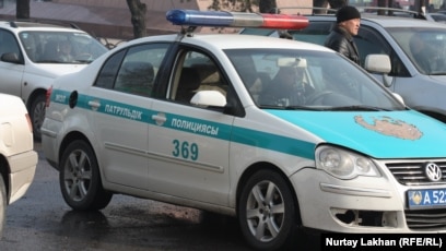 Порно адам биемен Әнші Рианнаның сексуалды киімі