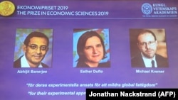 Laureații Premiului Nobel pentru economie, acordat de Seriges Riksbank -Abhijit Banerjee, Esther Duflo și Michael Kremer