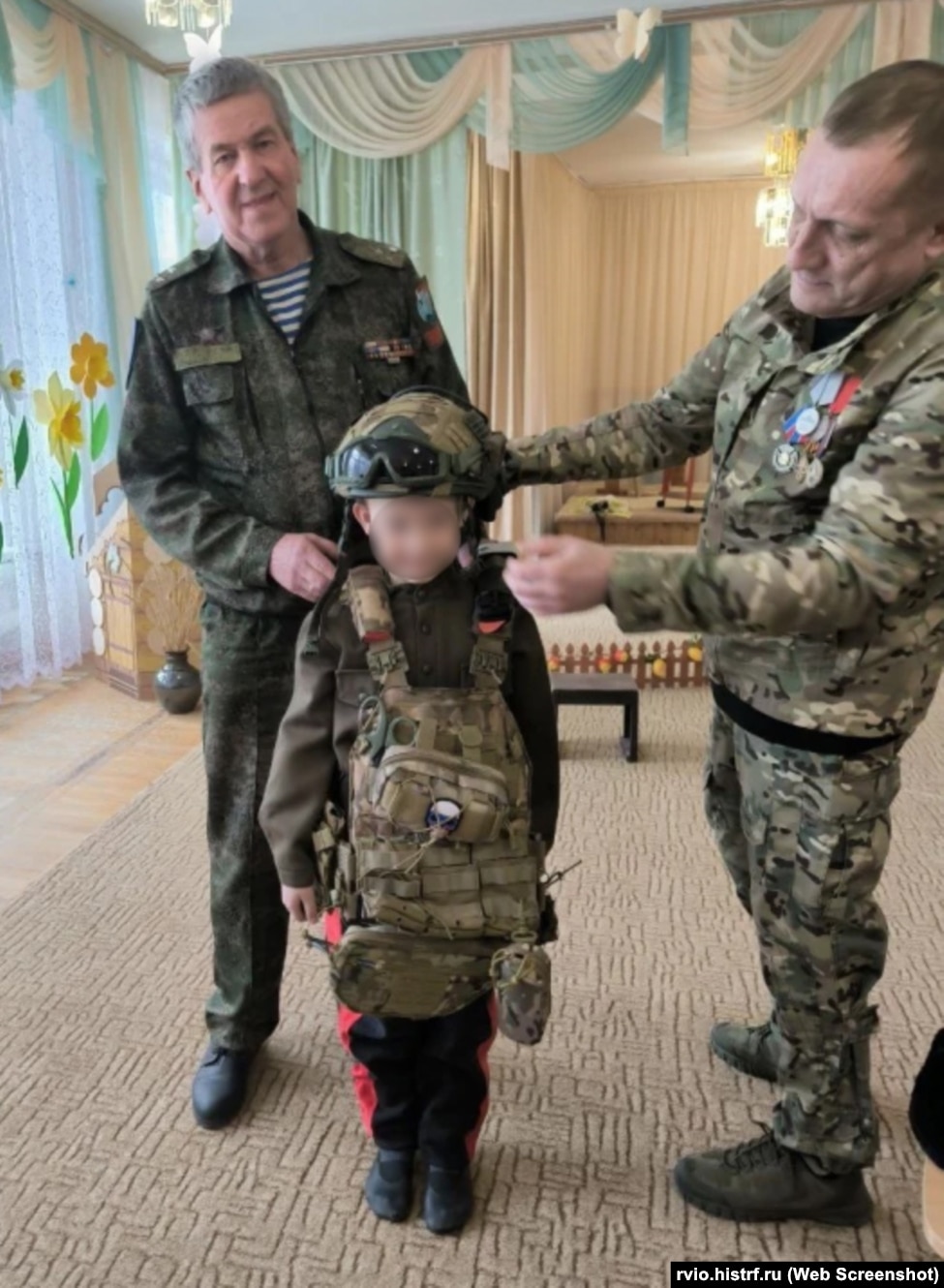 «Урок мужності» у дитячому садку в місті Ульяновськ
