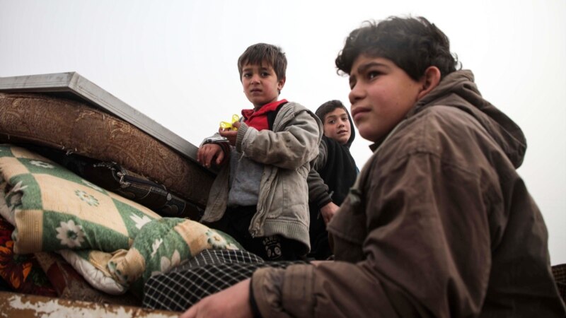 موج تازه‌ای از آوارگان سوری گریزان از نبردهای ادلب راهی مرز ترکیه شده‌است