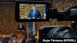  I dërguari i Departamentit Amerikan të Shtetit për Ballkanin Perëndimor, Matthew Palmer. Foto gjatë vizitës në Prishtinë. 