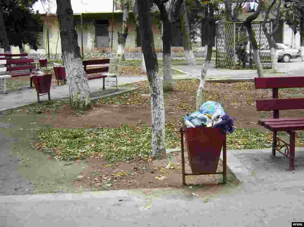 Zibil qabları vaxtı-vaxtında boşaldılmır
