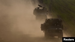 Automjete të ushtrisë izraelite pranë kufirit me Gazën