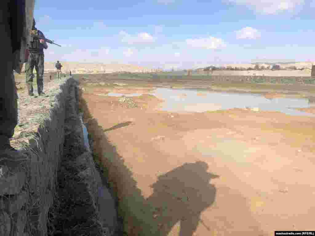 په خیر کوټ کې د دوو ډانګو (استنادي دېوالونو) او د ۷ کیلومتره په اوږدوالي د خامه سړک جوړولو پروژې شاملې دي.