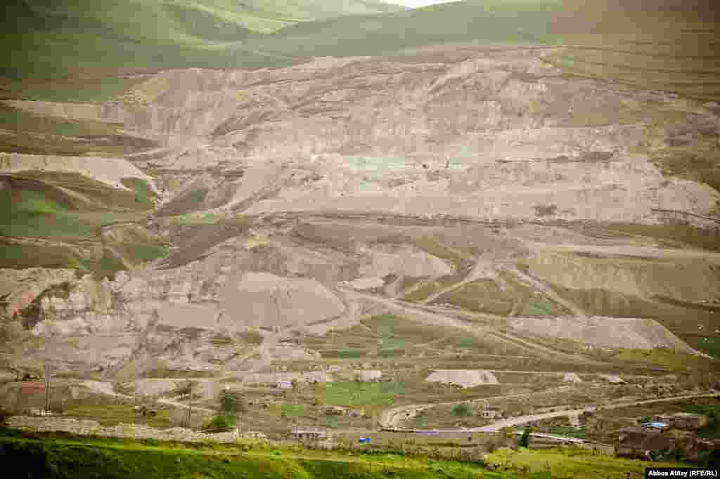 Son illər müharibənin dağıntıları bərpa edilməkdə olsa da, təbiət gözəlliklərinin də məhv edilməsi bir gerçəkdir.