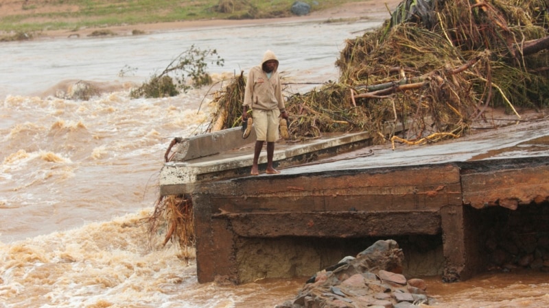 Над 600 загинати од циклонот во Африка