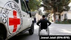 (ICRC) می‌گوید، کشوری‌که در آن افراد مسلح به شفاخانه‌ها حمله می‌کنند، هیچ چانس برای ارائه خدمات با کیفیت صحی به مردم خود ندارد.