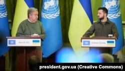 Президент України Володимир Зеленський (праворуч) і генеральний секретар ООН Антоніу Ґутерріш. Київ, 28 квітня 2022 року