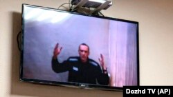 Ruski opozicionar Aleksej Navaljni obraća se videovezom iz zatvora tokom sudskog ročišta (31. maj 2021.)