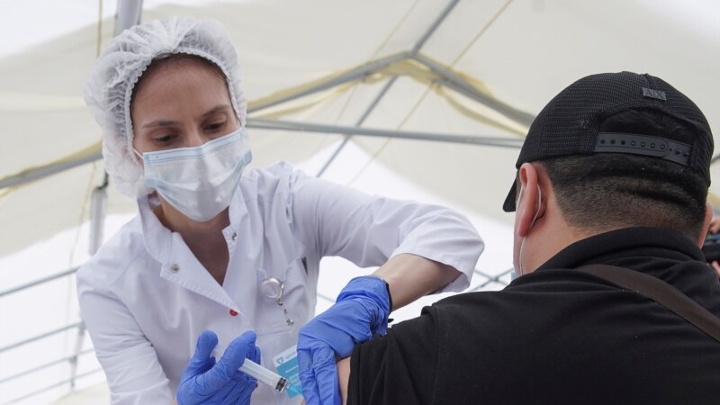 Rusija uvela treću dozu  vakcine zbog rasta broja zaraženih 