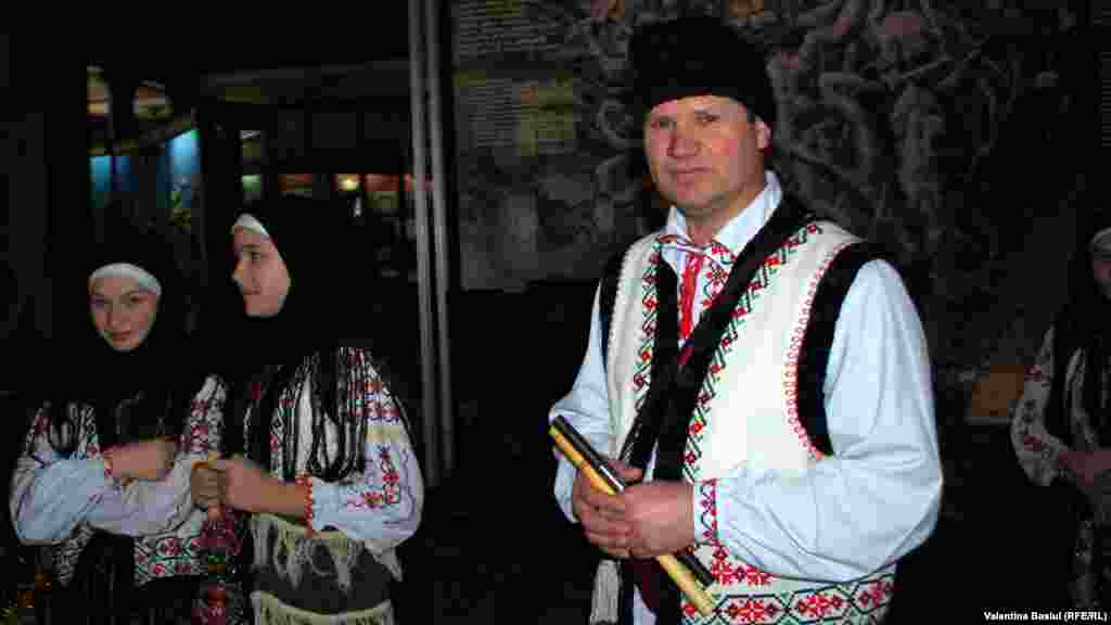 Pavel Balaur, conducătorul ansamblului &bdquo;Floare de cireş&rdquo; din Ruseştii Noi, Ialoveni