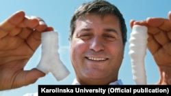 Italian surgeon Paolo Macchiarini with his controversial synthetic organs (file photo). 