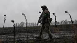 Раніше бригади могли працювати з тими, хто втік з війська, мотивувати їх і гарантувати службу на обраних посадах – зараз це не працює. Потрапити в обраний підрозділ можна лише через суд