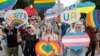 За дослідженням, в Україні і Росії однаково ставляться до геїв. Що кажуть українські ЛГБТ? 
