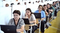 İmtahandan kəsilən 30 illik müəllim: 'Ola bilməz ki, mən savadsız olum...'