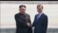 Түштүк жана Түндүк Кореянын лидерлери жолукту