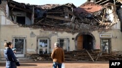 Хрватска - Делумно уништена зграда во Петриња, на 1 јануари 2021 година, три дена по катастрофалниот земјотрес со јачина од 6,4 степени според Рихтеровата скала, што го погоди градот Петриња и неговата околина.