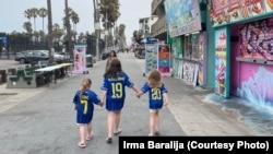 Tri kćerke Irme Baralije u Los Angelesu