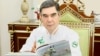 Президент Туркменистана посвятил очередную книгу ахалтекинскому скакуну 
