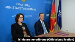 Ministar odbrane Predrag Bošković i ambasadorka Sjedinjenih Američkih Država (SAD) Džudi Rajzing Rajnke