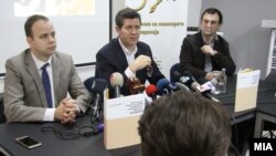 Архива: прес-конференција на Здружението на новинарите на Македонија, Насер Селмани, претседател на ЗНМ.