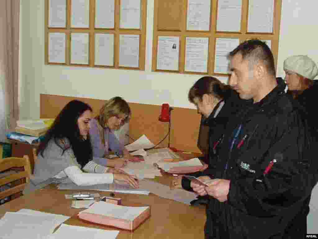Голосування на закордонній виборчій дільниці № 109 у Празі