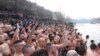 Tokom tradicionalnog plivanja na ušću reke Ribnice u Moraču, u Podgorici, za verski praznik Bogojavljenje 19. januara 2020., skandiralo se i “Kosovo je srce Crne Gore”
